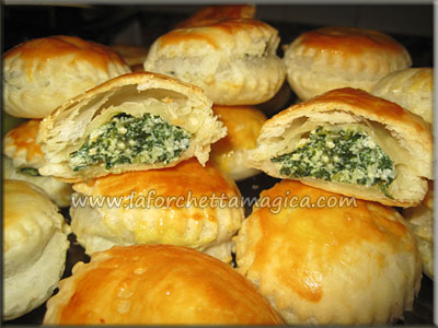laforchettamagica.com - Sfogliette di ricotta e spinaci