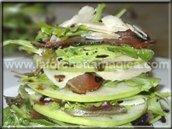 laforchettamagica.com - Misticanza con speck mela e parmigiano