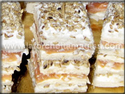 laforchettamagica.com - Torrette di pane con mascarpone salmone e sesamo