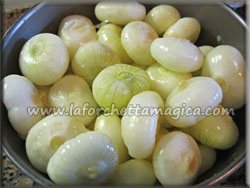laforchettamagica.com - Sbucciare le cipolline