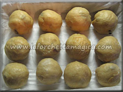 laforchettamagica.com - Formare 12 panini tondi