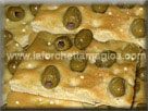 laforchettamagica.com - Focaccia con olive verdi