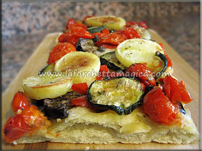 Focaccia bianca alle verdure