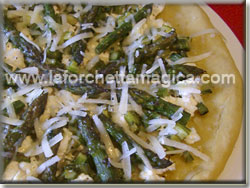laforchettamagica.com - Pizza con asparagi e ricotta