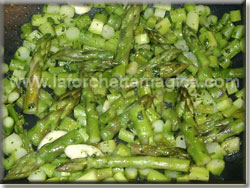 Saltare gli asparagi in padella