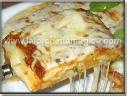 laforchettamagica.com - Pizza con scamorza e pomodoro