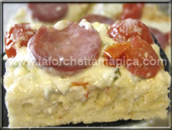 laforchettamagica.com - Pizza con verdure crema di formaggi e salame