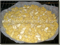 Cuocere la torta in forno