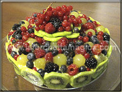 laforchettamagica.com - Torta ricoperta di frutti di bosco