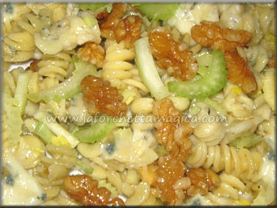 laforchettamagica.com Fusilli con gorgonzola sedano e noci