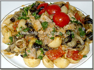 pasta con tonno fresco e melanzane