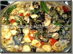 Far saltare la pasta in padella