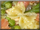 Farfalle con salmone verdure e spezie