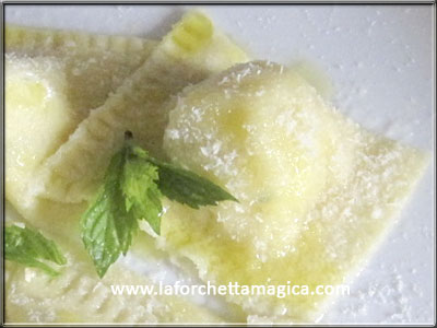 Ravioli di patate pecorino e menta