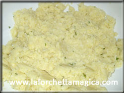 Preparare il ripieno per i ravioli
