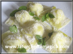 Ravioli di patate pecorino e menta