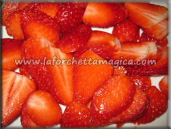 laforchettamagica.com - Affettare le fragole