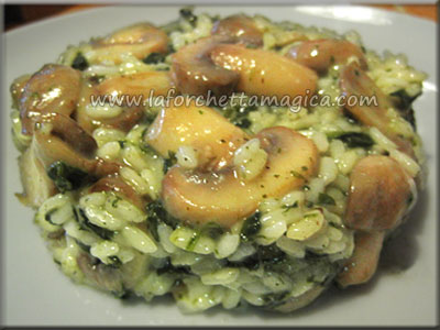 laforchettamagica.com - Risotto con funghi e spinaci