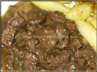 Carbonnade con cipolle rosse e aceto balsamico