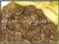 laforchettamagica.com - Carbonnade con cipolle rosse e aceto balsamico